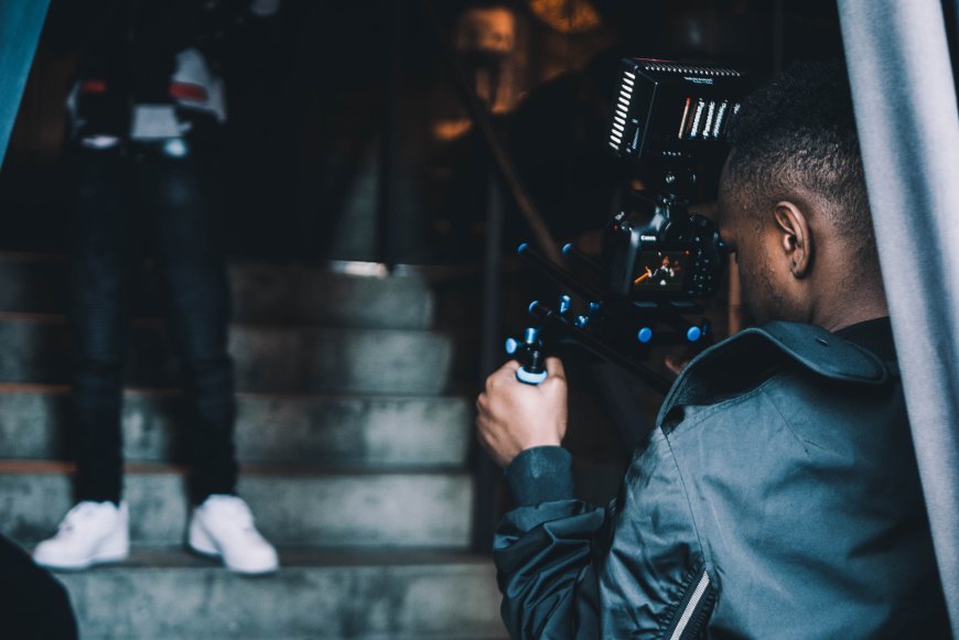 The role of humor in successful short movie